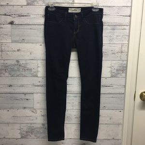 ✨ Hollister dark wash low-rise jean jegging